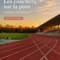 Un coucher de soleil éclatant sur la mer, apportant une sensation de sérénité.