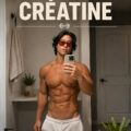 Un pot de créatine sur un plan de travail de cuisine, symbolisant le soutien aux performances sportives des femmes.